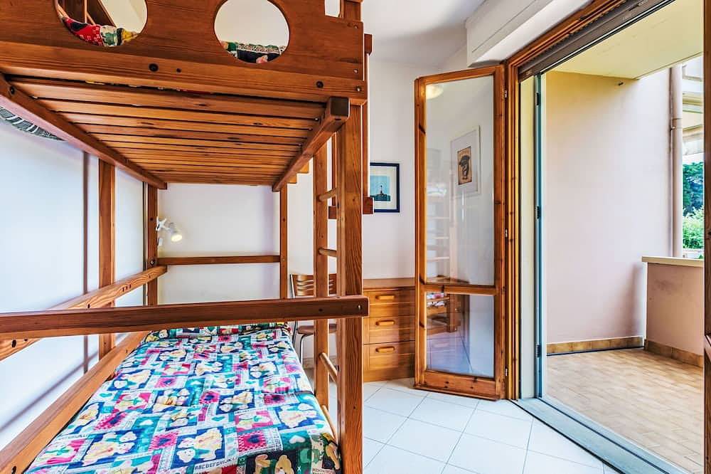 Appartamento intero, Accogliente appartamento per 8 persone con A/C, Wifi, Tv, balcone e animali ammessi in Marina di Cecina, Cecina