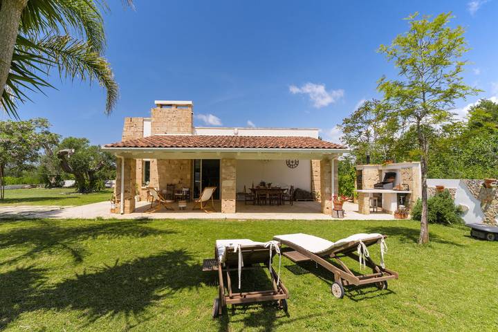 Casa vacanza per 5 persone, con giardino, con animali domestici a Matino