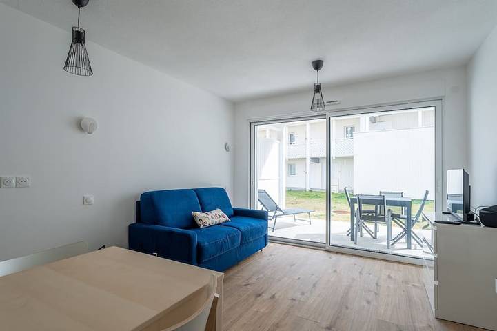 Gîte pour 4 personnes, avec balcon/terrasse ainsi que piscine et terrasse dans Plage du Courant - 3