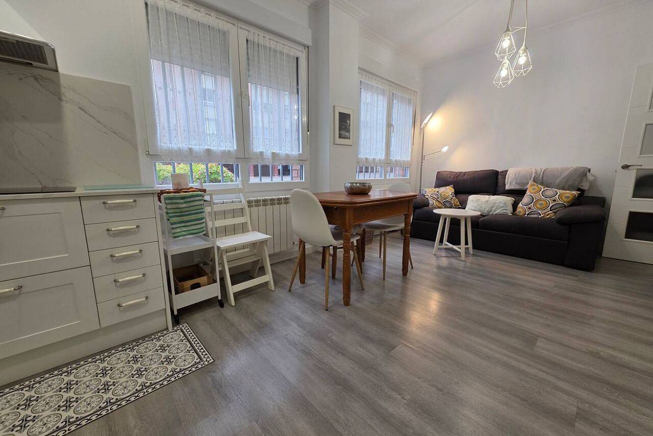Ganze Wohnung, 1A165 Modern and charming apartment with a garage in Gijón, Costa Verde (Spanien)