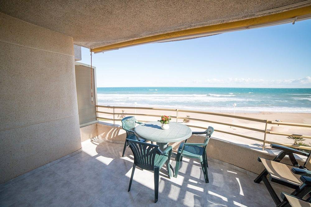 Entire apartment, Apartment 'Vistamar' with Balcony and Wi-Fi in Bellreguard, Costa de Valencia