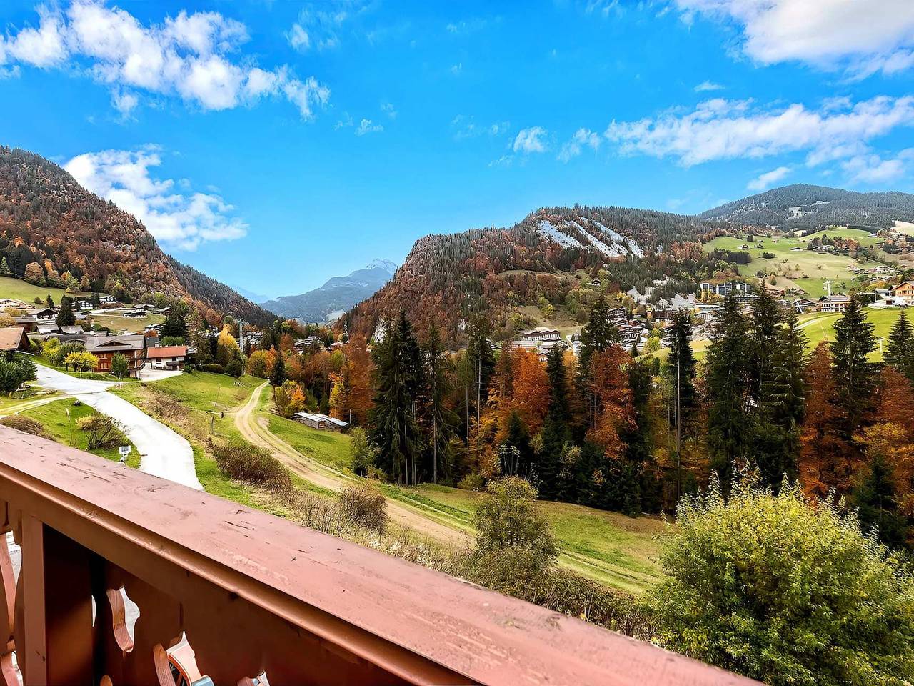 Appartement entier, Appartement spacieux proche pistes, 9-10 pers, animaux, Wifi in La Clusaz, Région d'Annecy