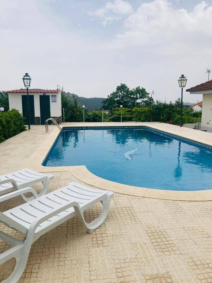 Location de vacances pour 2 personnes, avec jardin ainsi que vue et piscine à Proença-a-Nova - 2