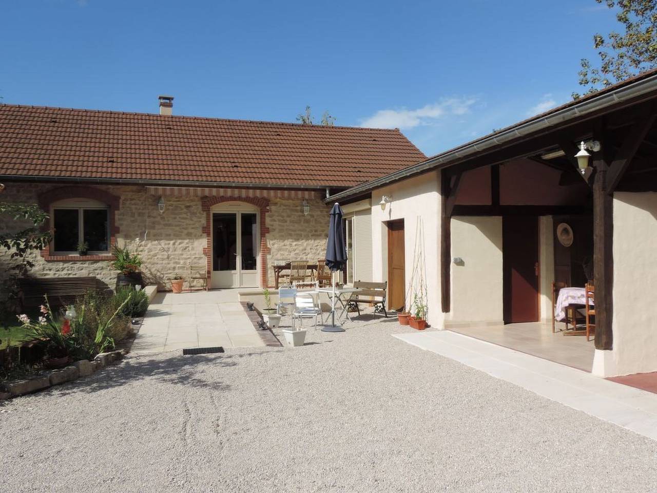 Villa Roland in Burgund 125m2 4 Sterne in Chagny, Région de Chalon-sur-Saône