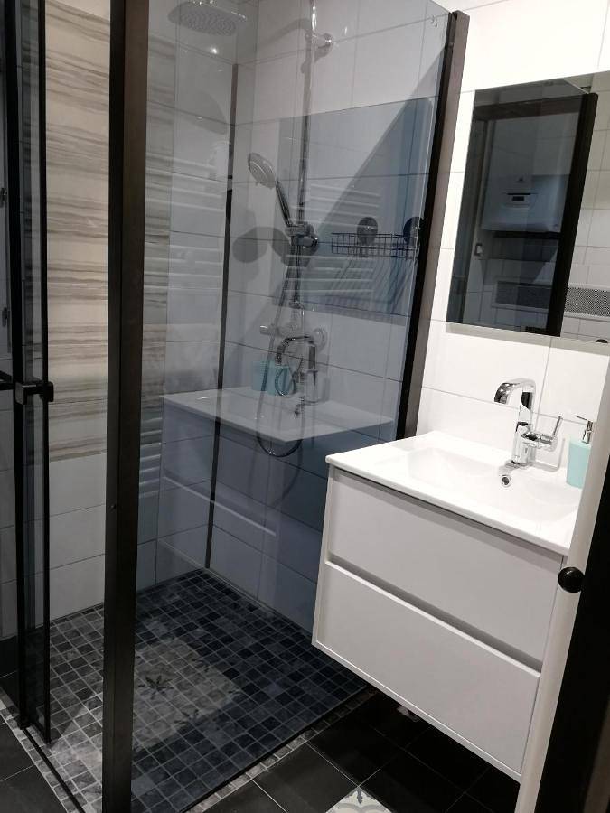 Appartement entier, One-Bedroom Apartment in Plombières-lès-Dijon, Région de Dijon