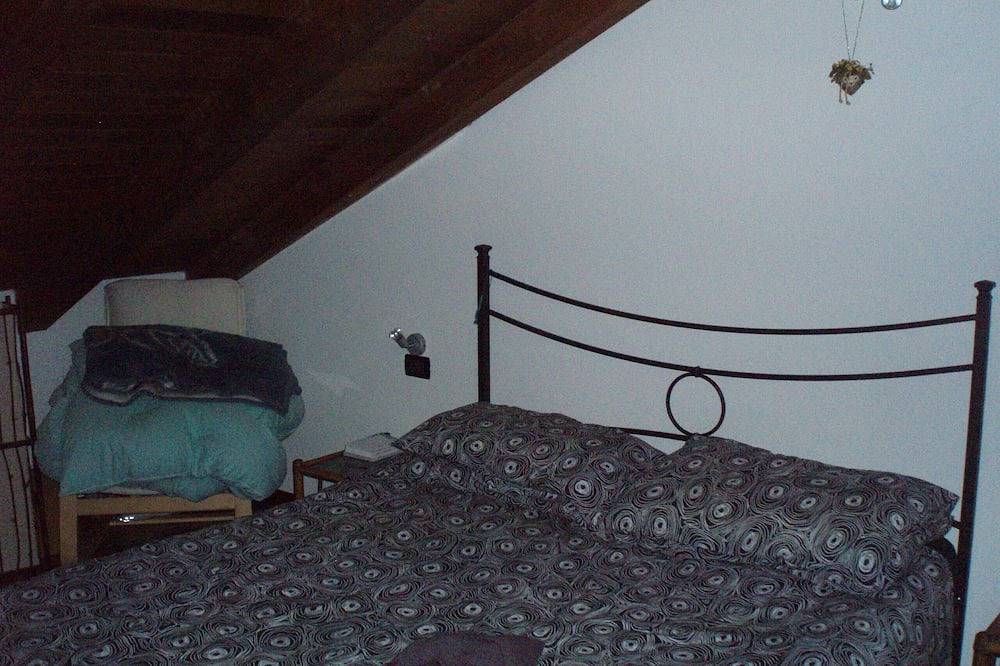 Entire apartment, Studio apartment with loft a stone's throw from the city center in Gorizia, Carso