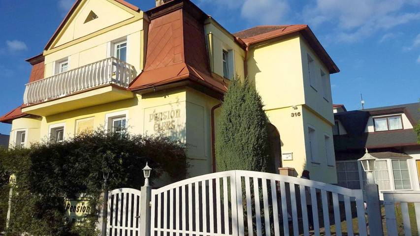 Ferienhaus für 2 Personen, mit Garten und Terrasse in Marienbad