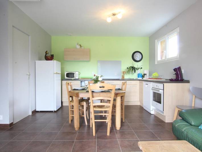 Gîte pour 4 personnes, avec jardin, animaux acceptés à La Lucerne-d'Outremer - 2