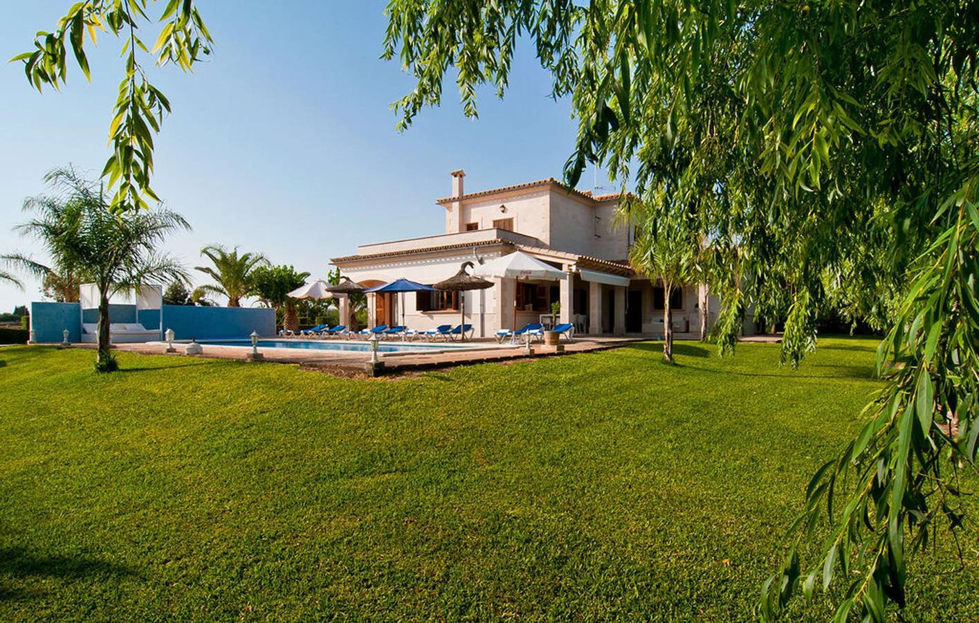Modernes Apartment mit Pool, Küche und Grill in Muro 1.5km in Muro, Mallorca Norden