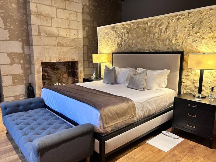 Location de vacances pour 3 personnes, avec piscine ainsi que vue et jardin, animaux acceptés à Saint-Aquilin - 4