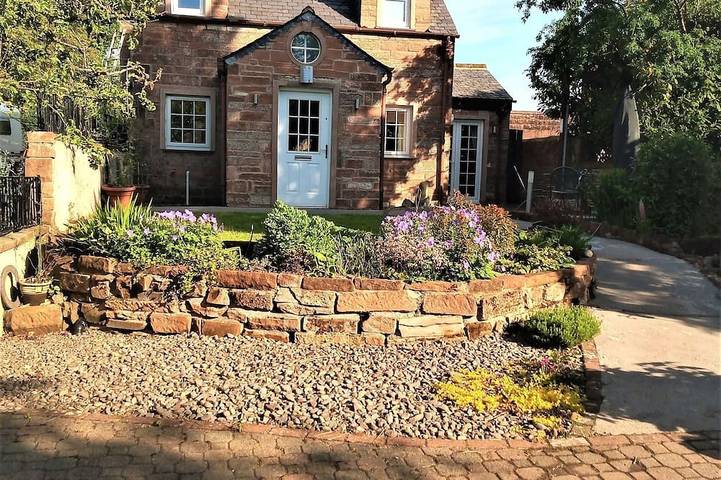 Cottage for 5 people, with garden and terrace in Dumfries