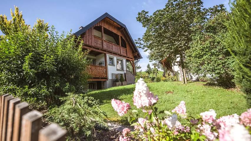 Ferienhaus für 7 Personen, mit Garten