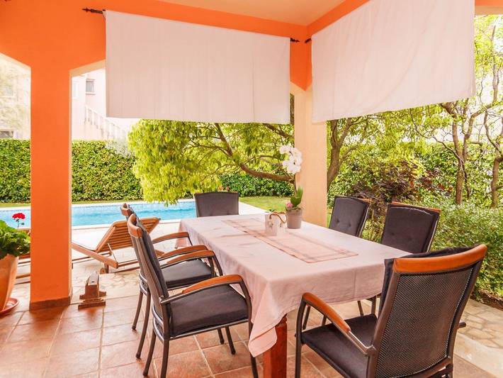 Ferienhaus für 6 Personen, mit Garten und Terrasse sowie Pool, kinderfreundlich in Peroj - 4