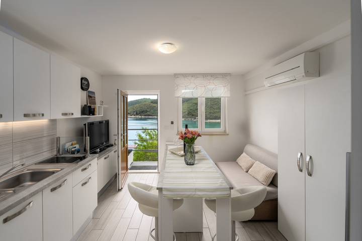 Ferienwohnung für 2 Personen, mit Balkon in Rabac - 2