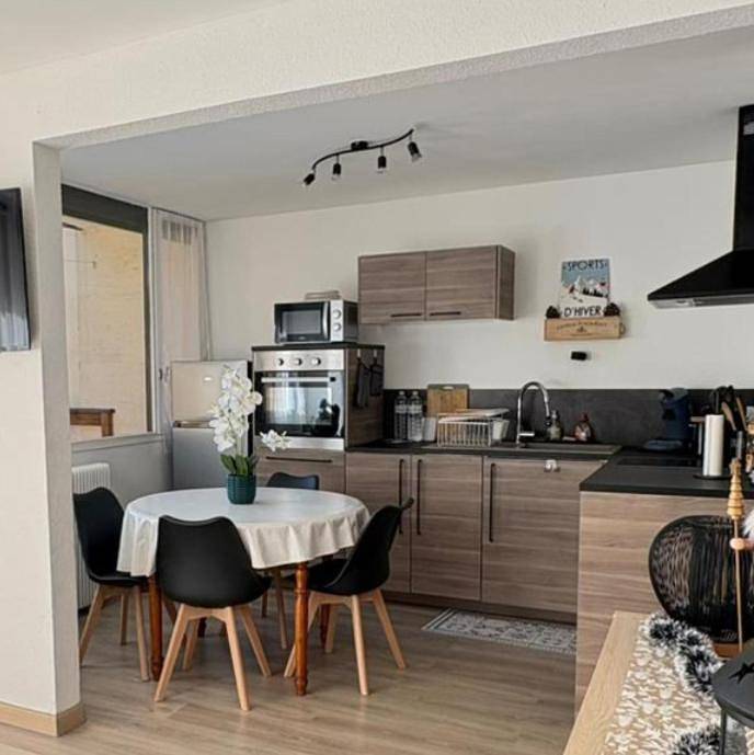 Gîte pour 4 personnes, avec terrasse à Égat - 2