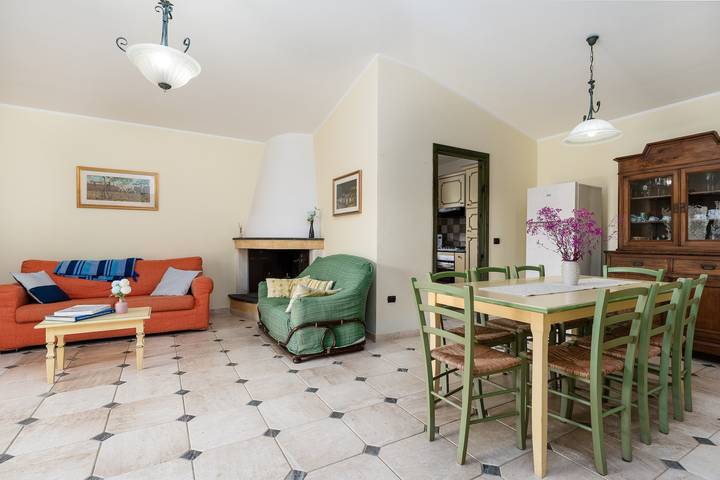 Gîte pour 6 personnes, avec balcon et jardin dans Orosei - 2