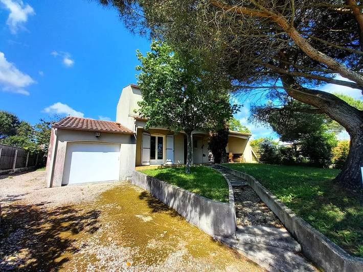 Location de vacances pour 6 personnes, avec terrasse dans Courlay Sur Mer