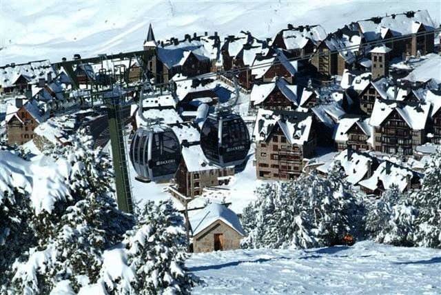 Twin Room in Baqueira, Naut Aran