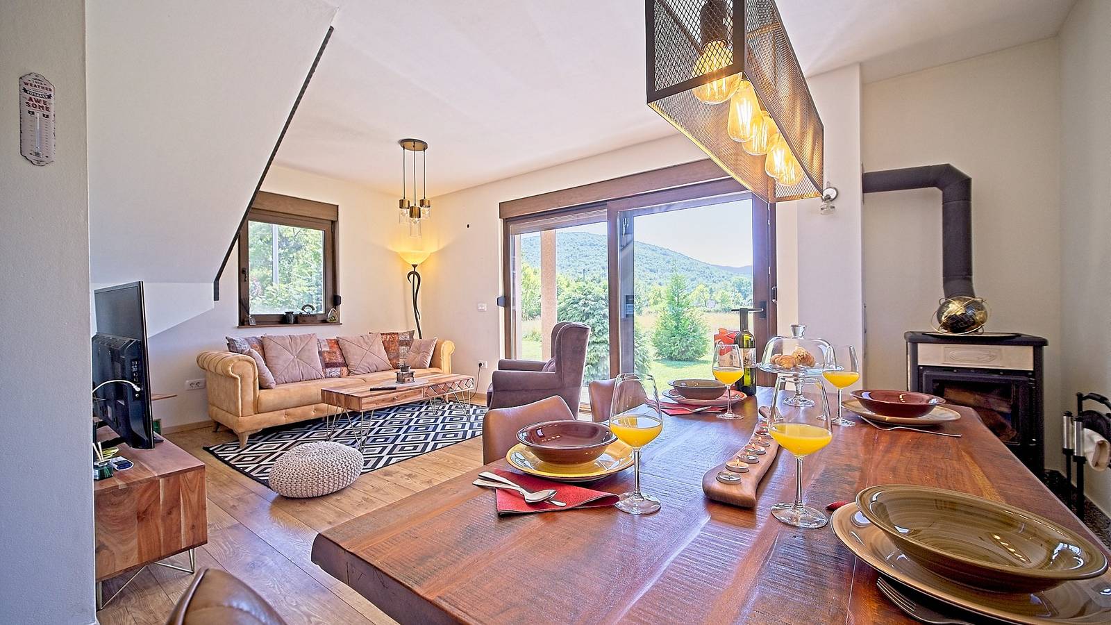 Villa Debelo Brdo by Villas Guide in Gospitsch, Lika-Senj