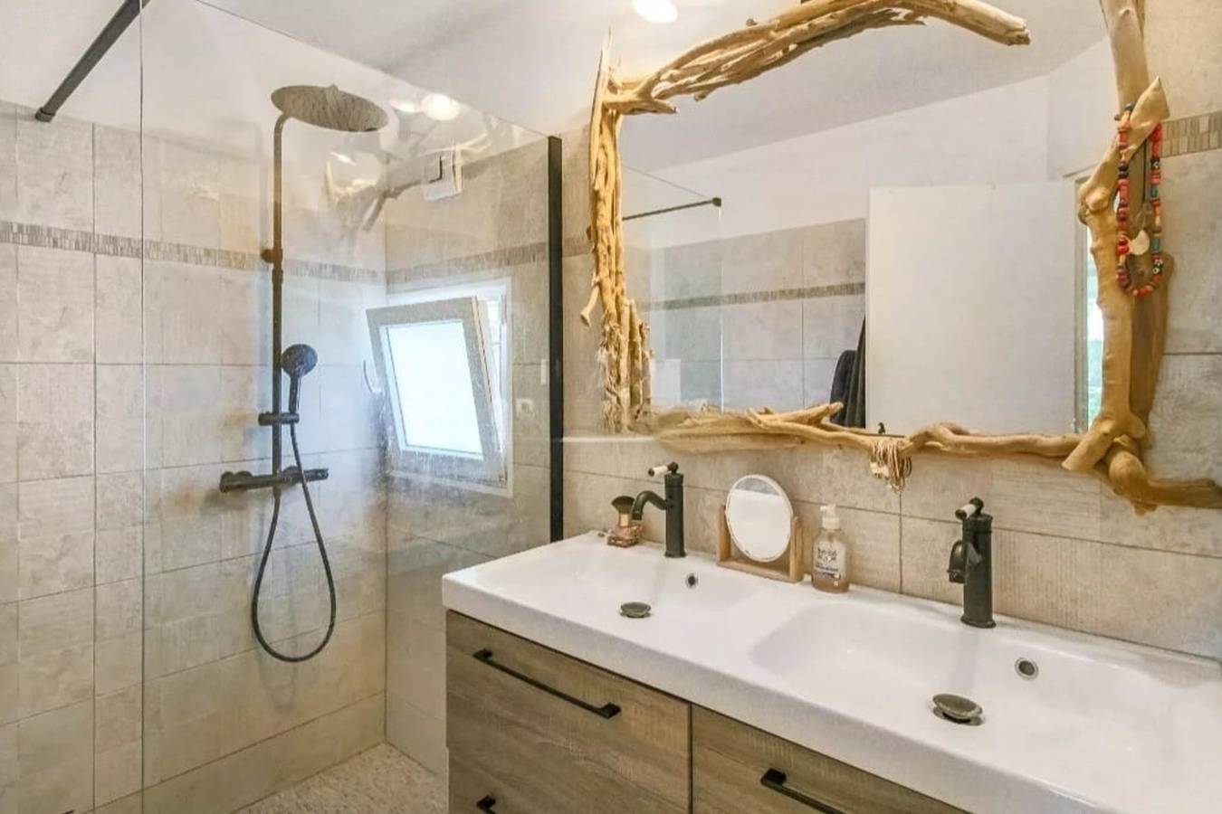 Villa für 8 Personen mit Whirlpool in Villeneuve-Loubet, Cannes und Umgebung