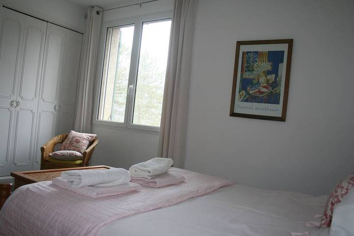 Gîte pour 5 personnes, avec terrasse et jardin à Saint-Étienne-de-Gourgas - 3