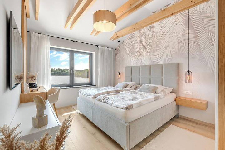 Lakeside Luxury Villa at Penati Golf Resort in Slowakei
