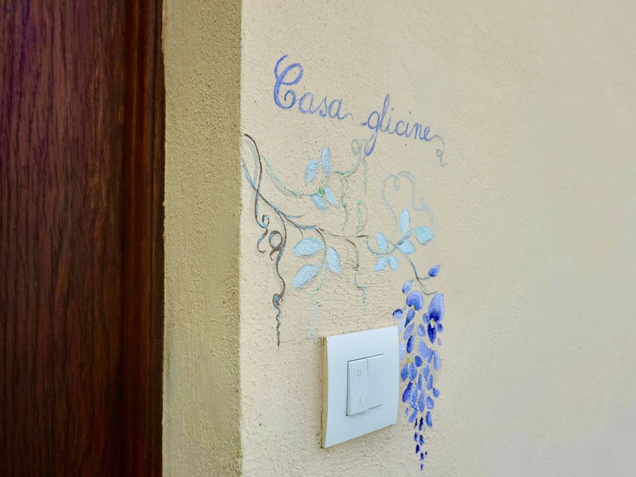 Appartamento intero, Historische Villa-Garten-Privatparkplatz-6 Gäste in Vallecrosia, Riviera di Ponente