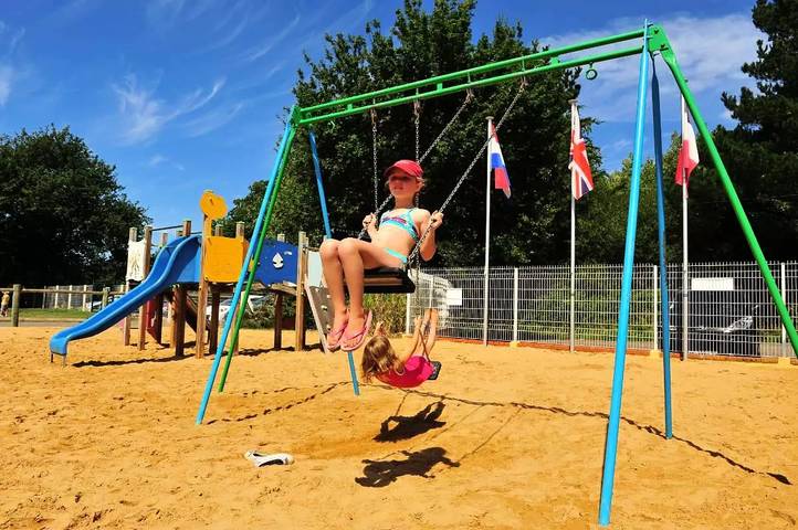 Mobil-home de 5 estancias para 10 personas in Bretignolles-sur-Mer, Valle del Loira