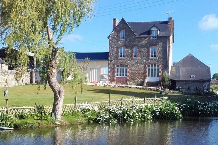 Location de vacances pour 7 personnes, avec jardin à Créhen
