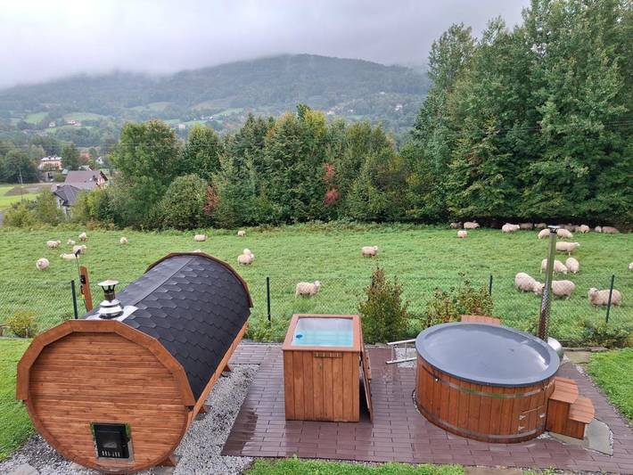 Apartament wakacyjny dla 5 osób, z jacuzzi i sauna oraz ogród w Brenna