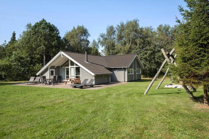 Ferienhaus für 10 Personen, mit Sauna und Terrasse sowie Whirlpool, kinderfreundlich in Dänemark