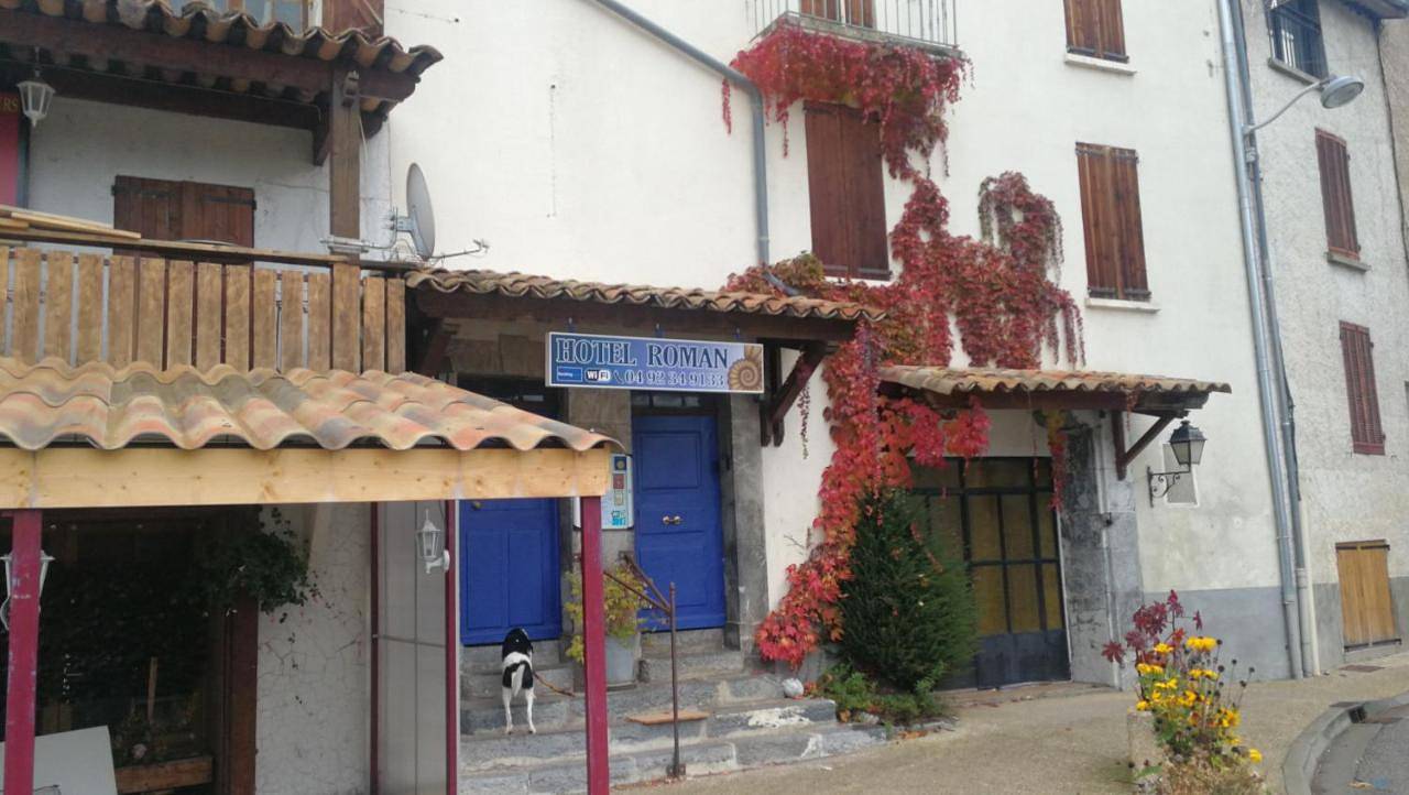 Double Room with Private Bathroom in La Javie, Alpes-de-Haute-Provence