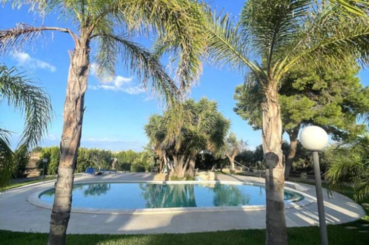 Villa für 6 Personen, mit Pool - 1