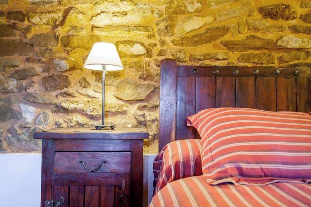 Rural House El Rincón de los Frailes with Jacuzzi and Sauna in Alpuente, Valencia Provinz