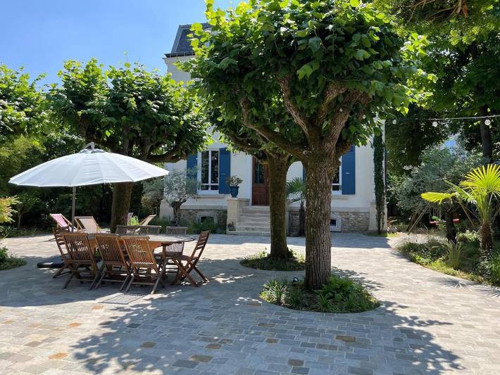 Location de vacances pour 10 personnes, avec jardin à Eaubonne - 4