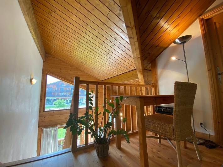 Apartamento entero, Dúplex acogedor cerca del telesilla, balcón & WIFI in Samoëns, Region Bonneville