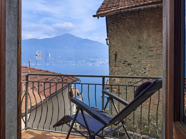 Ferienwohnung für 3 Personen, mit Balkon und Seeblick in Comune di San Siro - 3