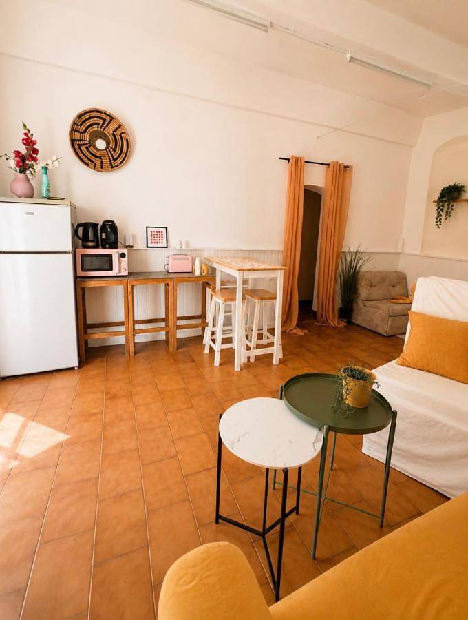 Appartement entier, Cosy Ollioules in Ollioules, Côte méditerranéenne (France)