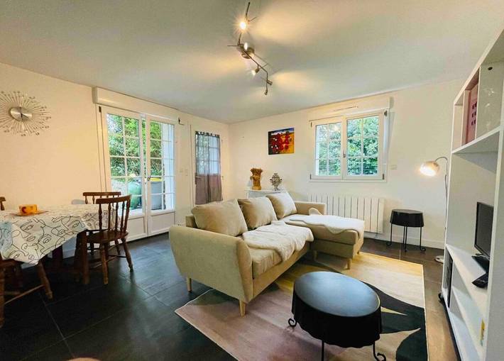 Gîte pour 4 personnes, avec jardin ainsi que vue et terrasse à La Chapelle-des-Fougeretz