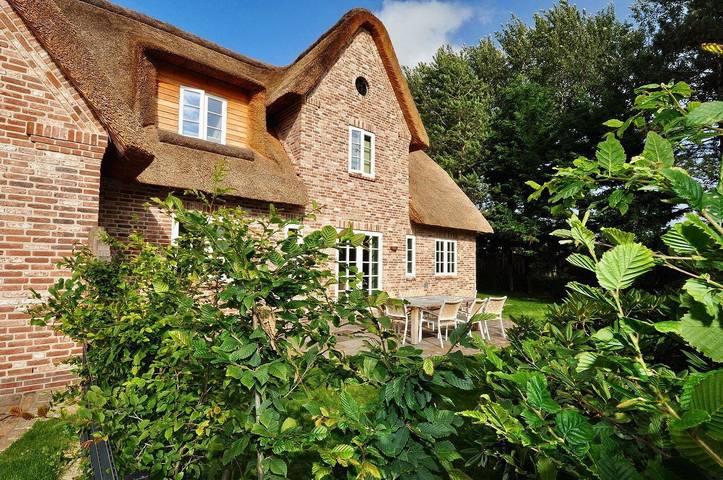Ferienhaus für 8 Personen, mit Sauna und Terrasse sowie Garten in Böhl (St. Peter-Ording)