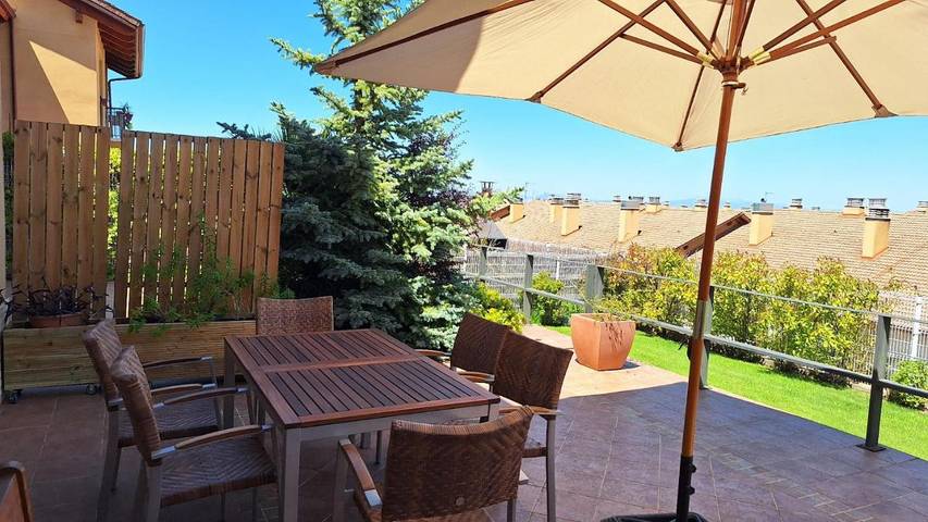 Casa de vacaciones para 5 personas, con vistas y jardín - 1