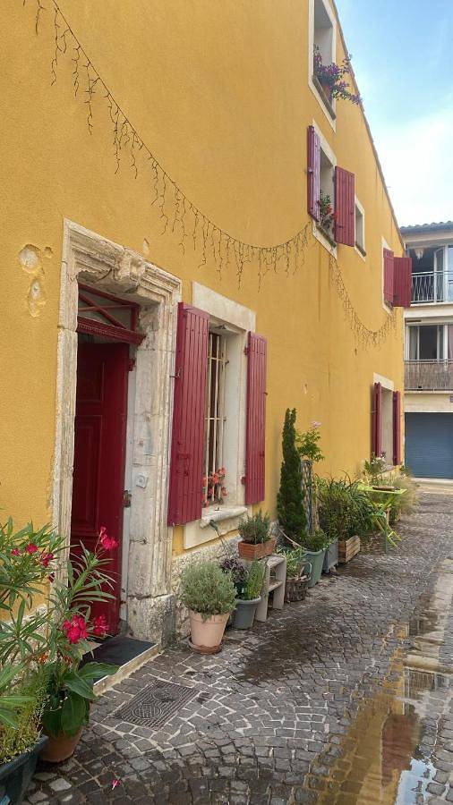 Double Room with Private Bathroom in Martigues, Côte méditerranéenne (France)