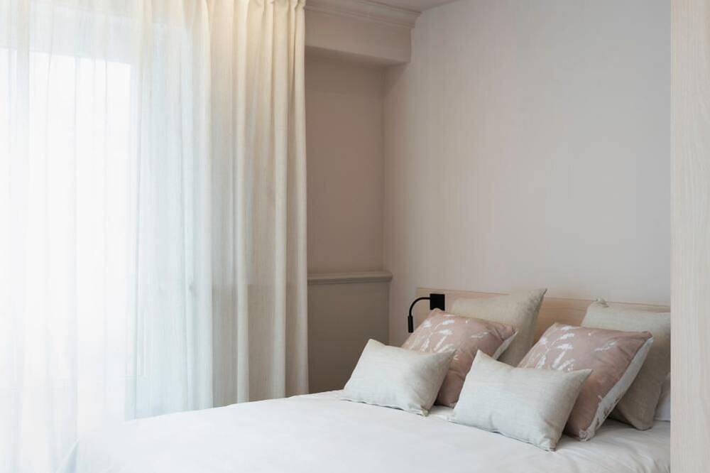 Entire apartment, Apartment 'Ca Gracia 3 Suite' with Wi-Fi and Air Conditioning in Bocairent, Valencia Province