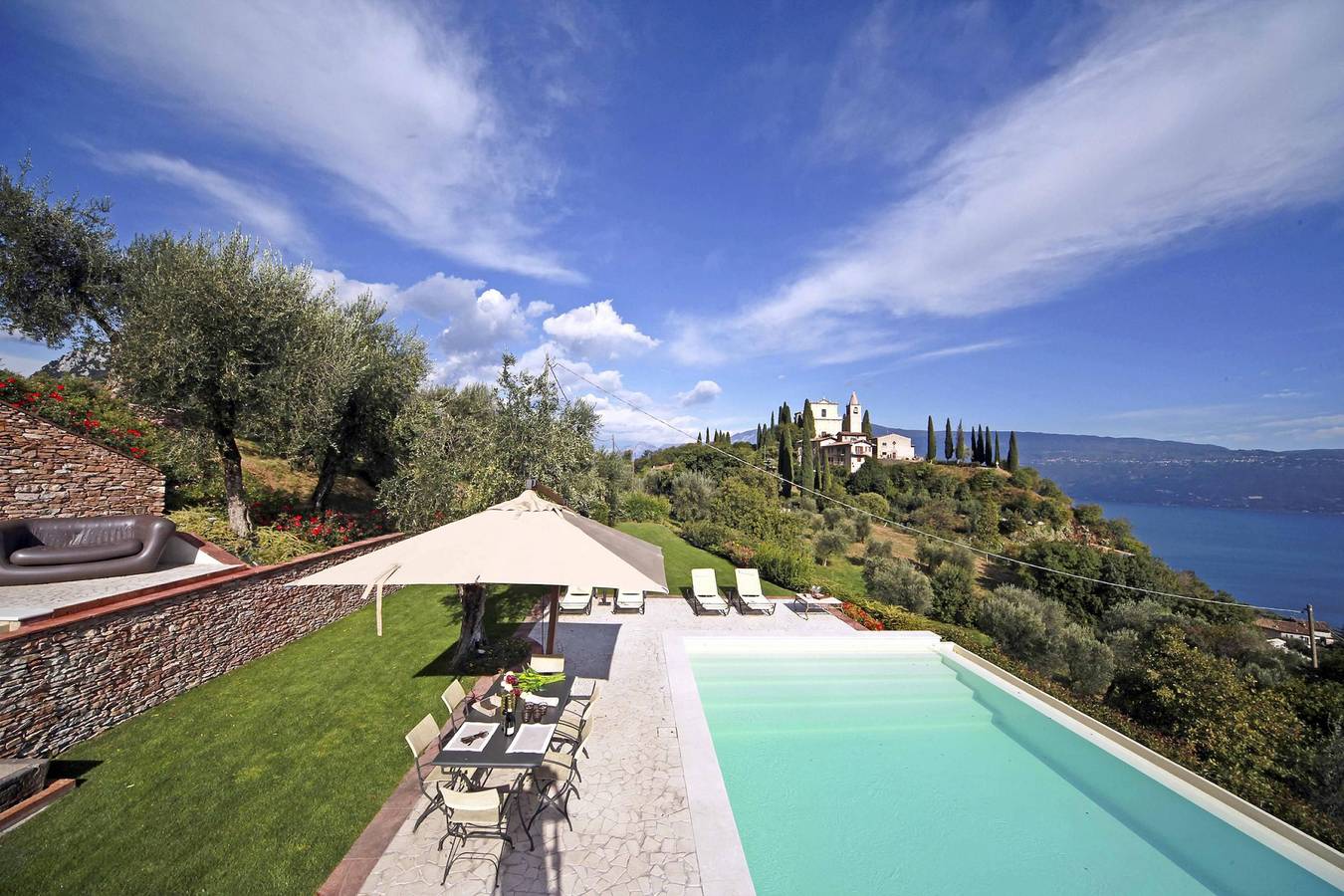 Villa Teodora in Toscolano-Maderno in Toscolano-Maderno, Prealpi Gardesane