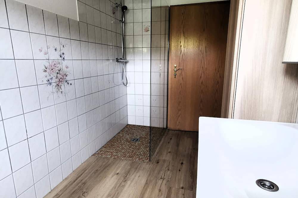 Ganze Wohnung, Apartment 'Haus Dexter' mit privater Terrasse und Wlan in Sanitz, Mecklenburgische Ostseeküste