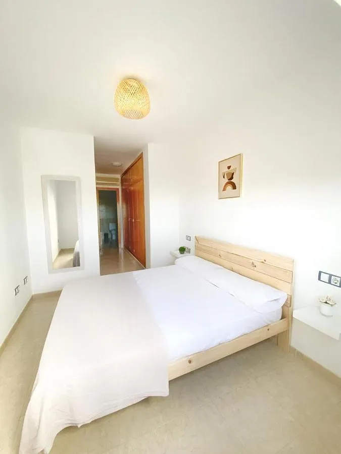 Apartamento de vacaciones para 4 personas, con vistas además de piscina y terraza, Se admiten mascotas - 1