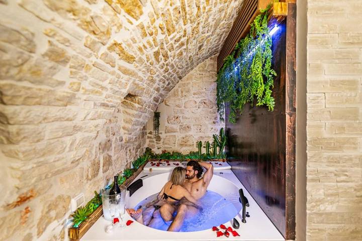 Chambre d’hôte pour 2 personnes, avec jacuzzi à Santeramo in Colle - 4