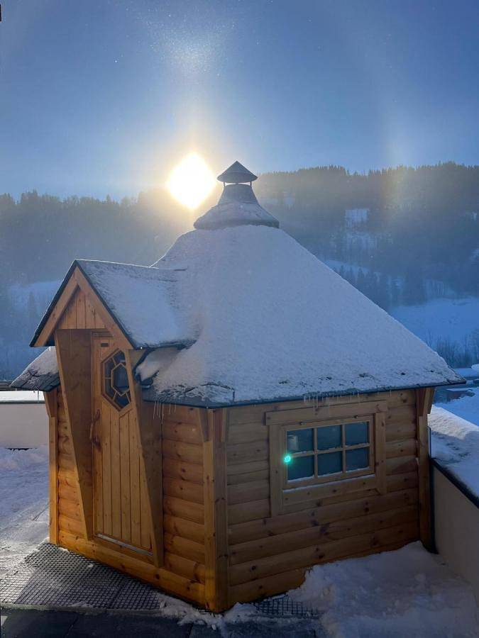 Chalet für 11 Personen, mit Balkon und Terrasse sowie Garten und Sauna in Schladming - 2