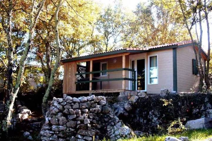 Location de vacances pour 5 personnes, animaux acceptés à Chauzon