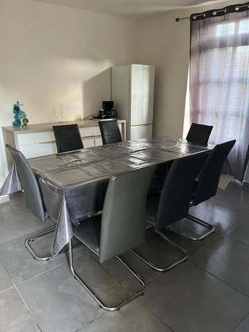 Gîte pour 7 personnes, avec jardin ainsi que piscine et vue, animaux acceptés à Fabras